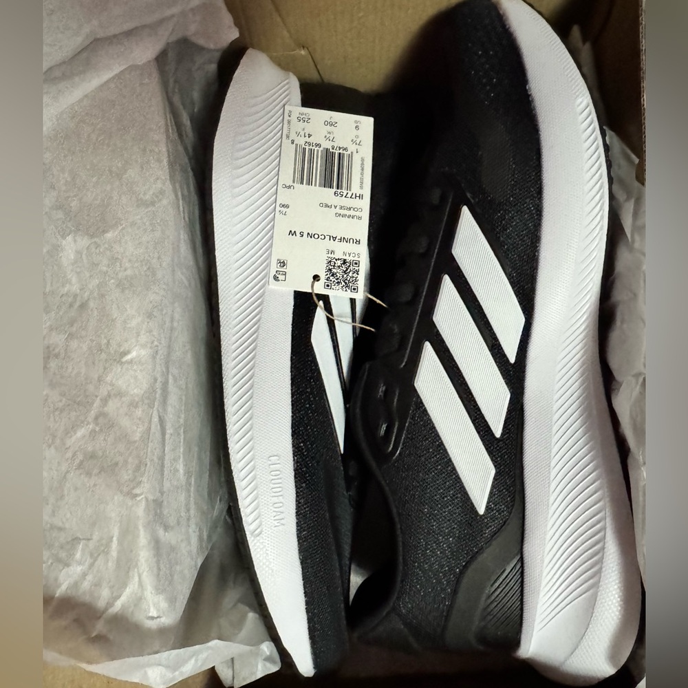 Adidas Black and White Women's Run Falcons Brand New in box